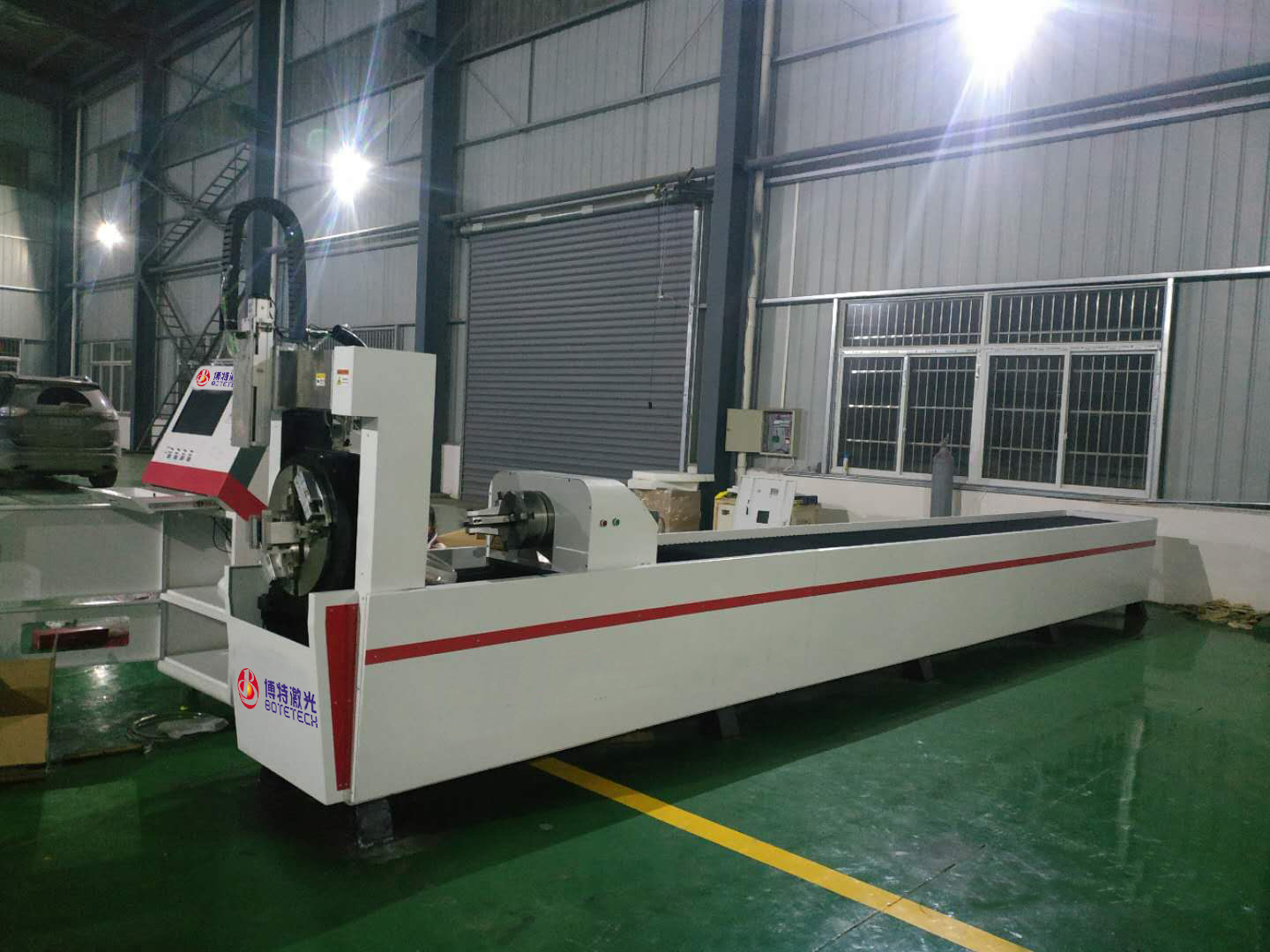 激光切割機(jī) 激光切割機(jī)